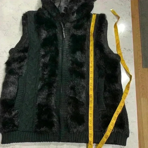 Green Tea Black Vest - Picture 7 of 13